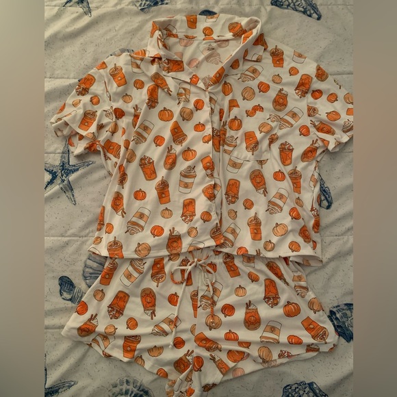 Cozy Pumpkin Print Women's Pajama Set - Picture 1 of 2